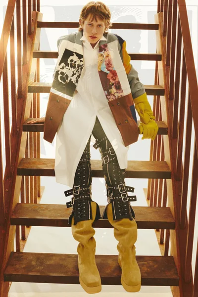Look 25